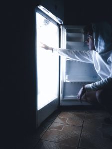 دلیل علت سرد نکردن یخچال چیست؟ 
